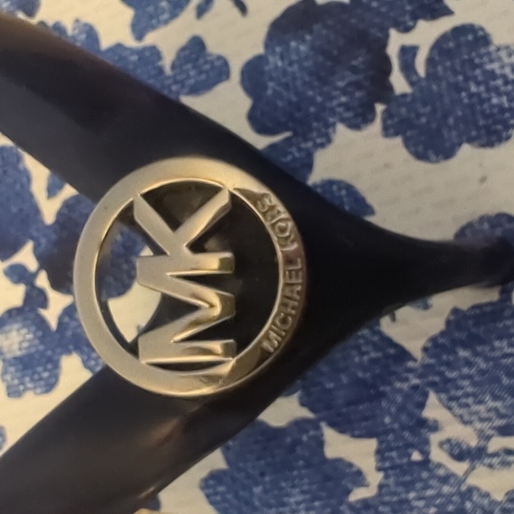 Michael Kors Navy and White Floral Sandals - Picture 3 of 6